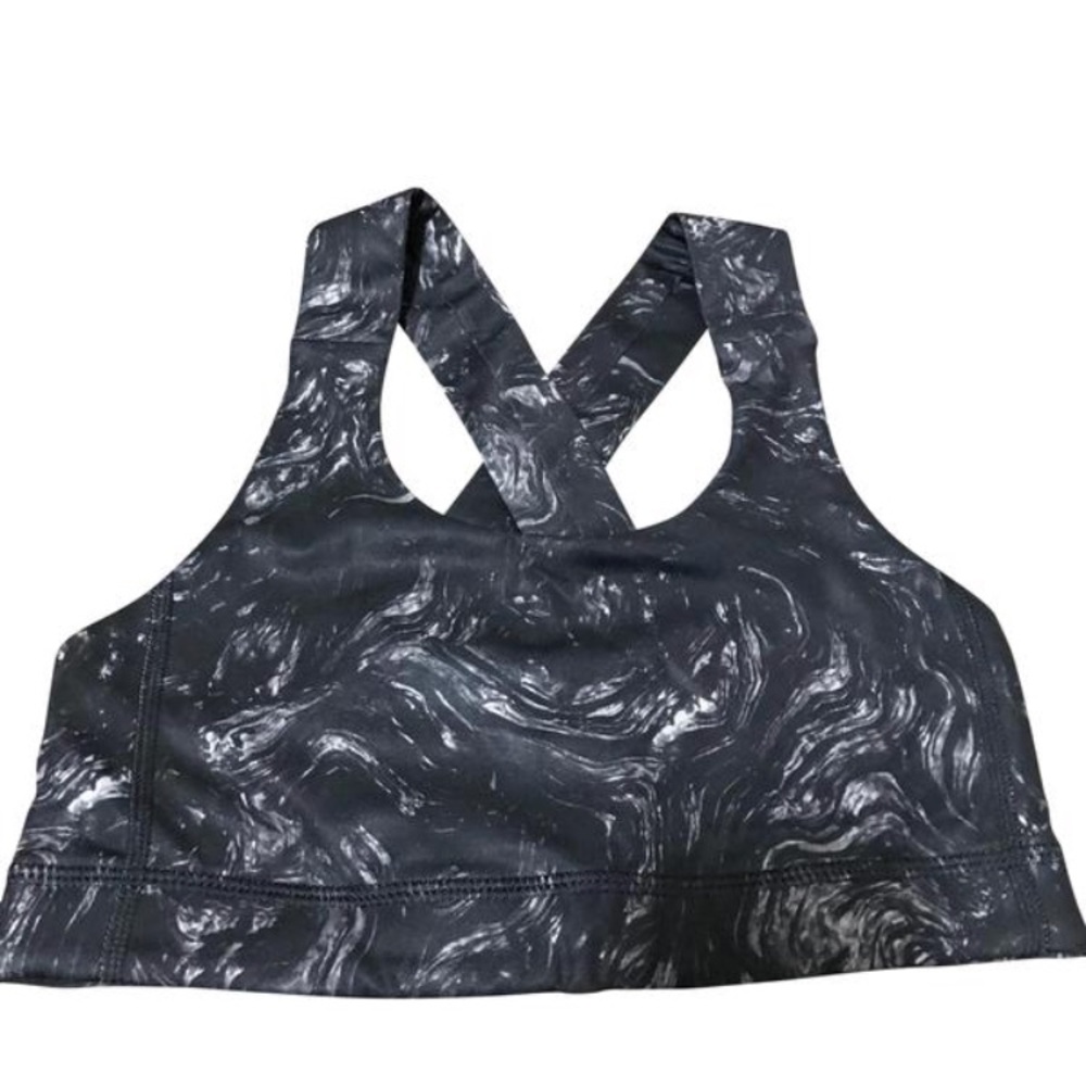 Lululemon Sports Bra size 4 EUC